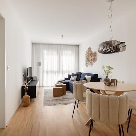 Coho City Apartments Mit Hauseigener Tiefgarage Vienna Esterno foto