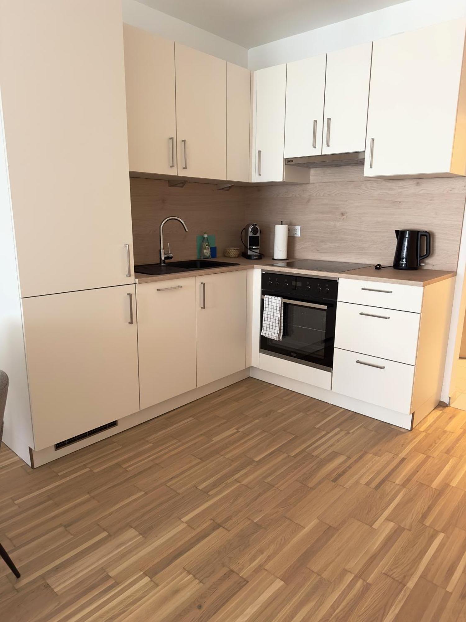 Coho City Apartments Mit Hauseigener Tiefgarage Vienna Esterno foto