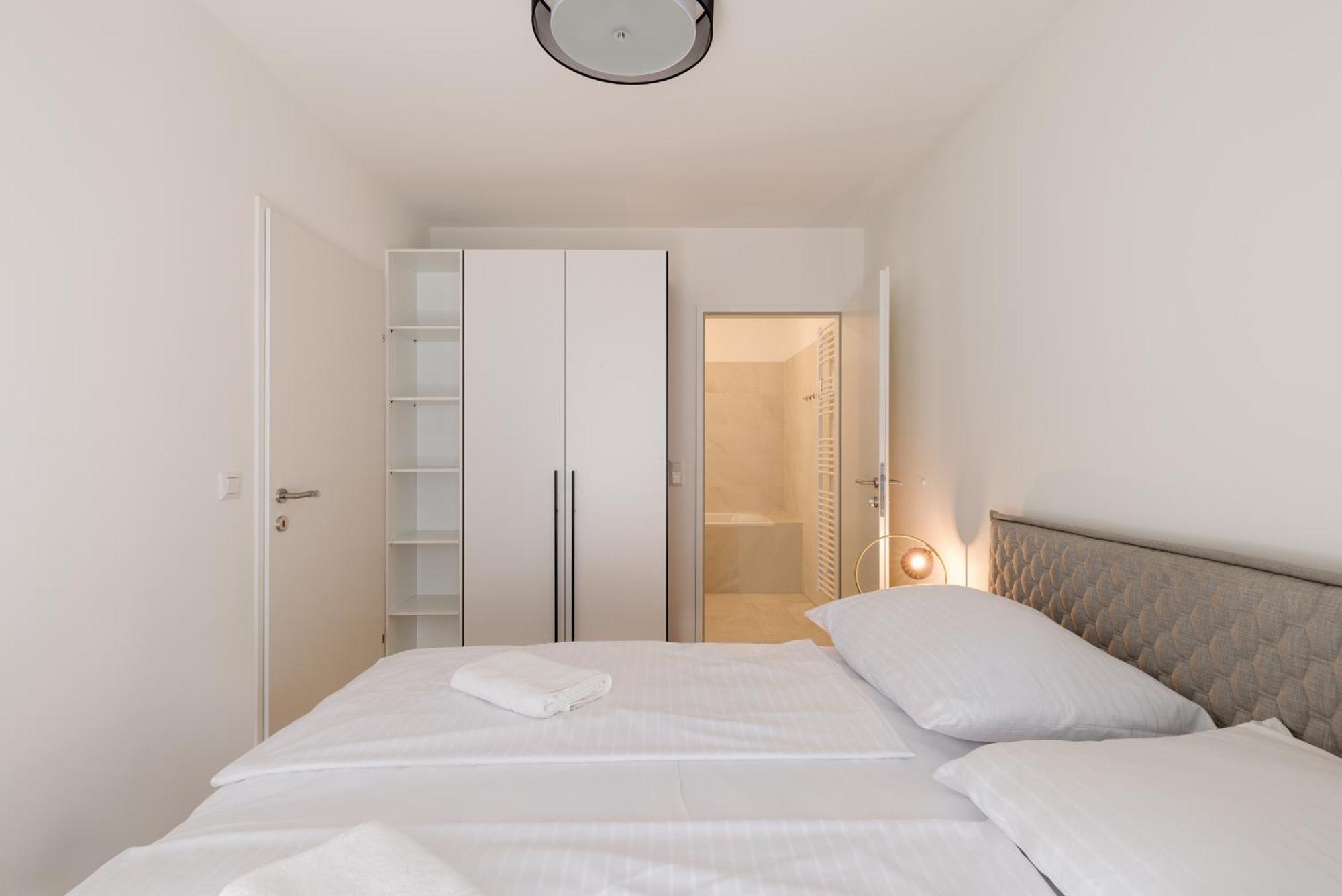 Coho City Apartments Mit Hauseigener Tiefgarage Vienna Esterno foto