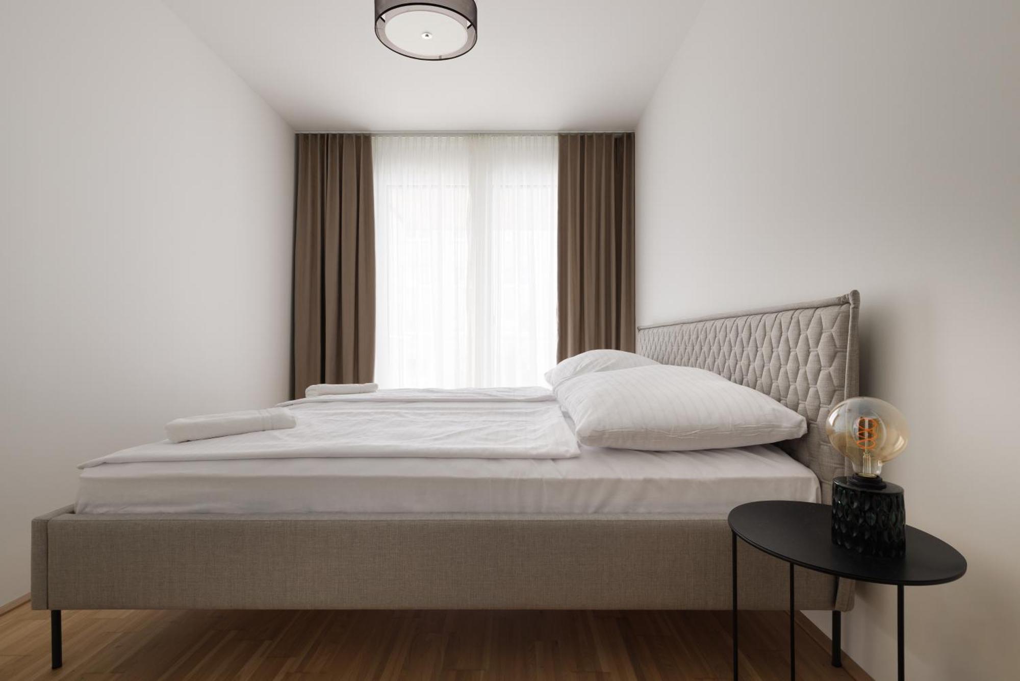 Coho City Apartments Mit Hauseigener Tiefgarage Vienna Esterno foto