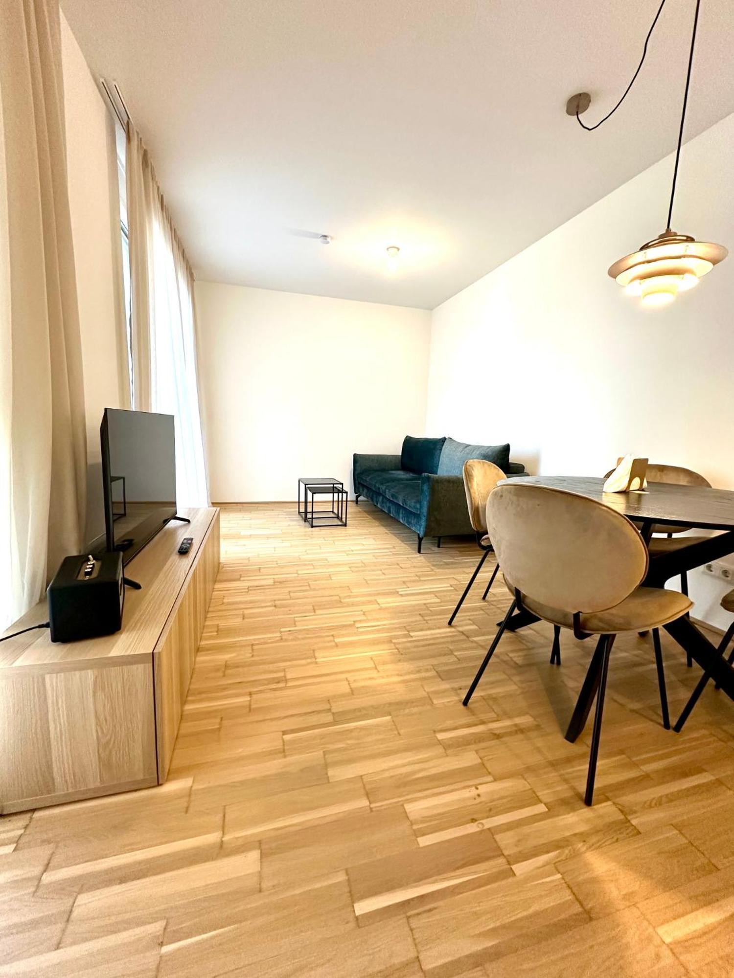 Coho City Apartments Mit Hauseigener Tiefgarage Vienna Esterno foto
