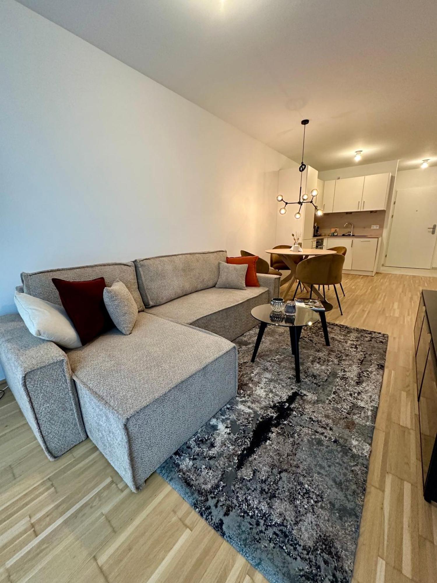 Coho City Apartments Mit Hauseigener Tiefgarage Vienna Esterno foto