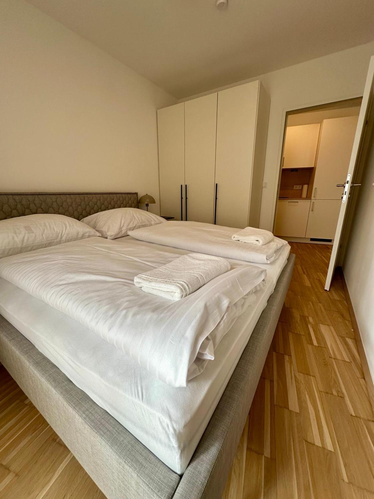 Coho City Apartments Mit Hauseigener Tiefgarage Vienna Esterno foto